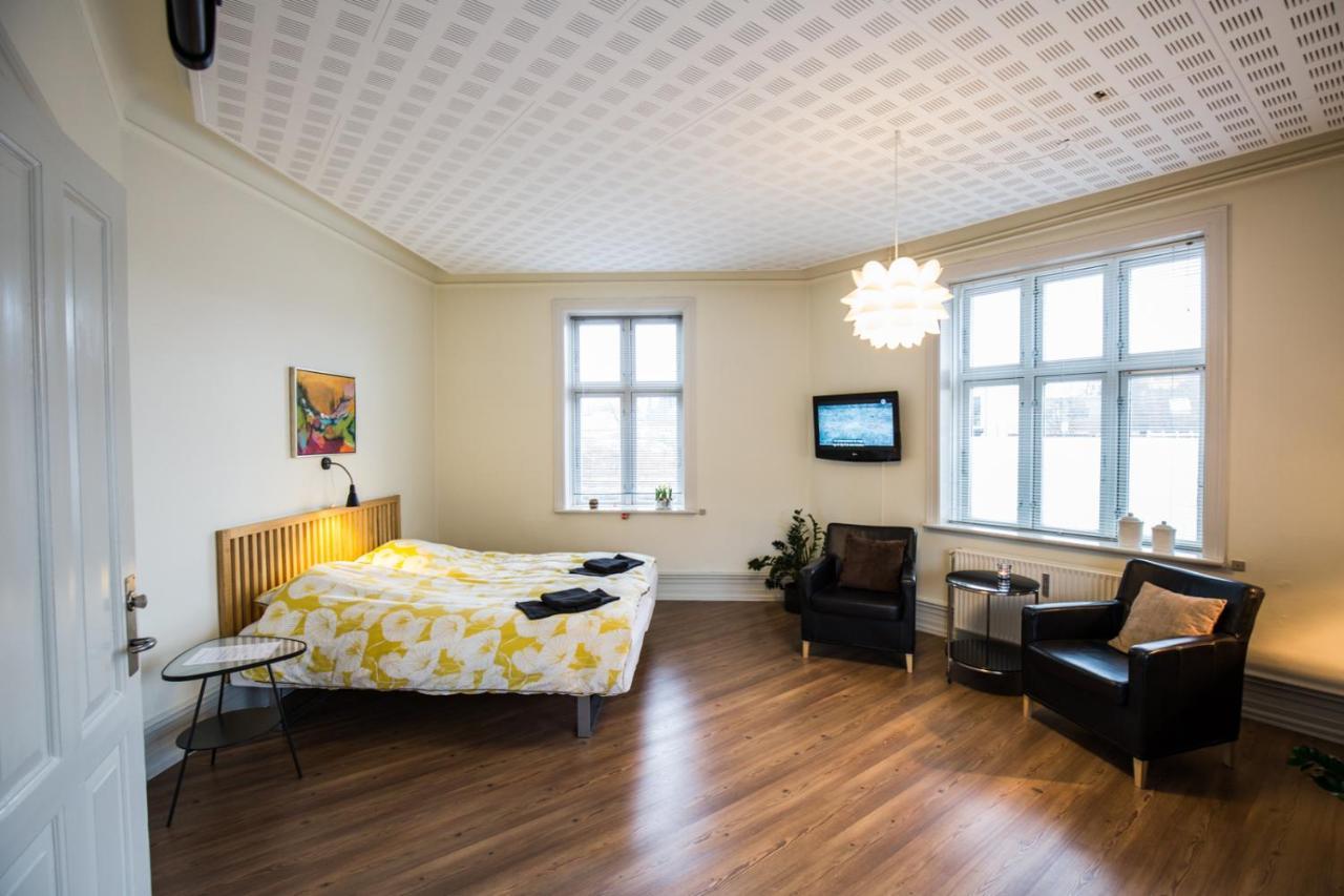 Bed & Breakfast Хольстебро Экстерьер фото